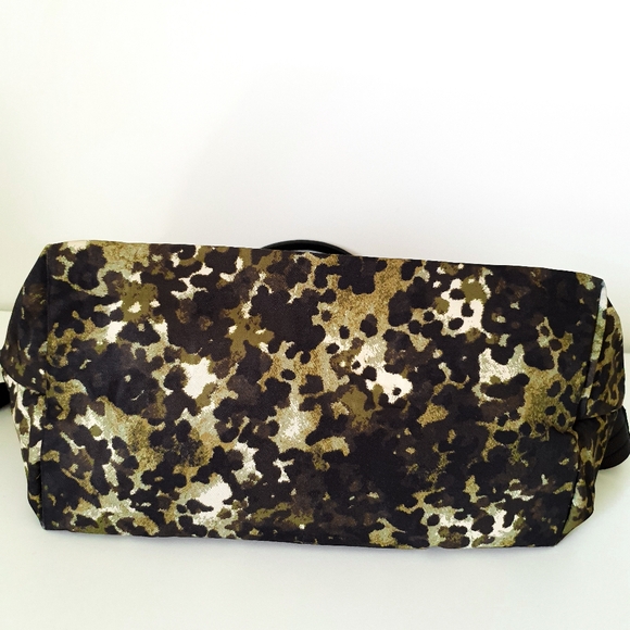 Longchamp Le Pliage Néo Top Handle Bag with Strap - Picture 3 of 6